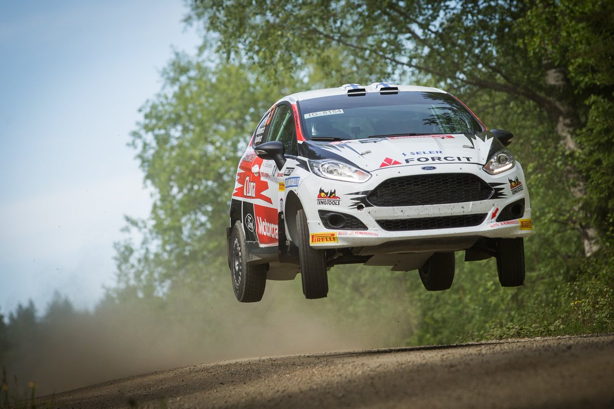 Katkeransuloinen <a href="/RalliSM/">Ralli SM</a> #PohjanmaaRalli: uran paras SM-sijoitus 4⃣, mutta kun enemmänkin olisi ollut ihan käden ulottuvilla.
Lue lisää ⬇️
janiluhtaniemi.fi/jl17/uutiset/p…
📸 Jani Salonen 
#RalliSM #janiluhtaniemi #Pohjanmaa