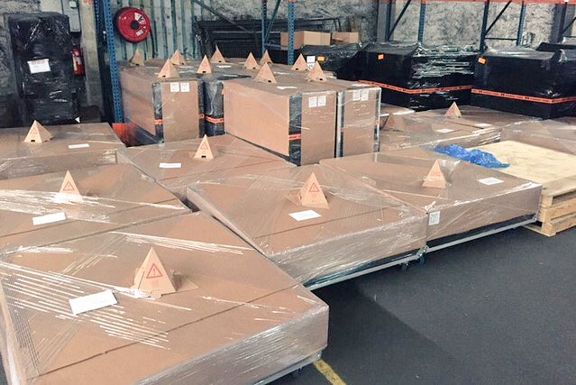 ProComSat's tweet image. Les kits  #VSAT #HTS Rugged #QuickDeploy que nous avons intégrées dans des flight-case conçus sur mesure de #Procomsat pretes a partir pour etre dispatchées  dans les régions du #Nigeria pour le projet #4G #LTE #Mobilebackhaul #Satcom