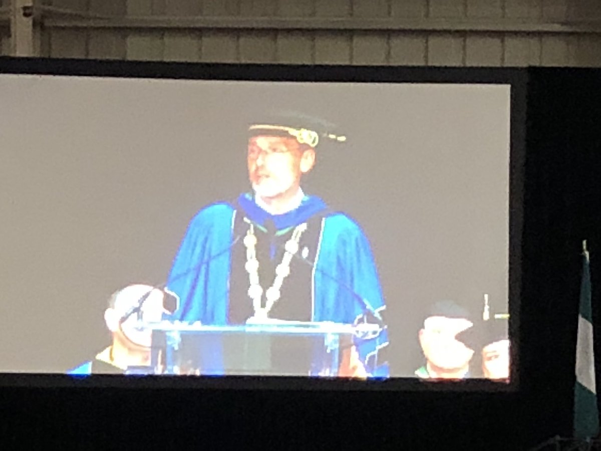 KetteringU's tweet photo. “What most effectively serves the soul is the desire to serve and give back.” -@KetteringPres #KetteringCommencement https://t.co/QVG9iZ4mtY
