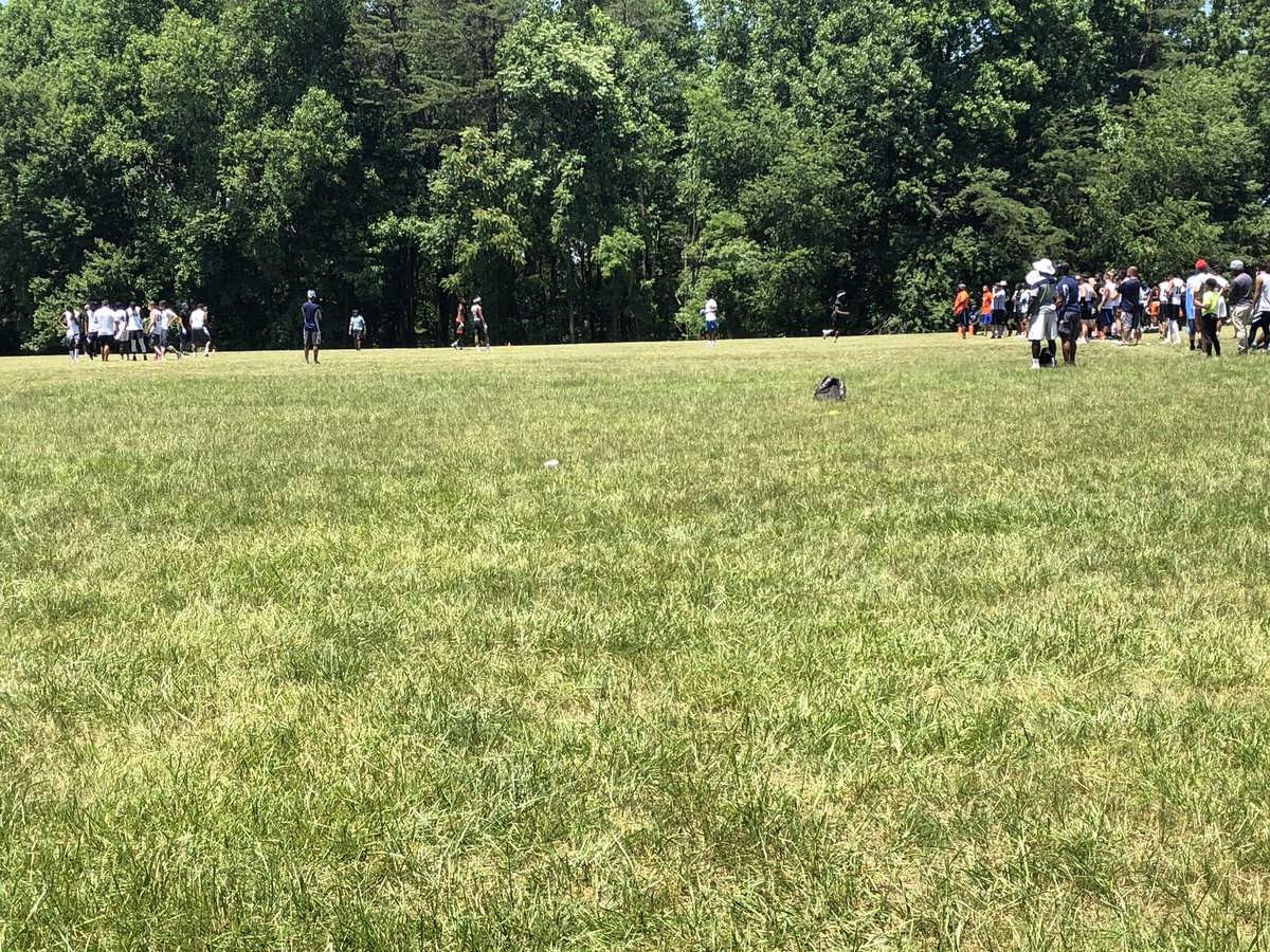 CoachVicDowning's tweet photo. At the @xprogroup2011 7v7....great day for some football https://t.co/9rWF67O5xj
