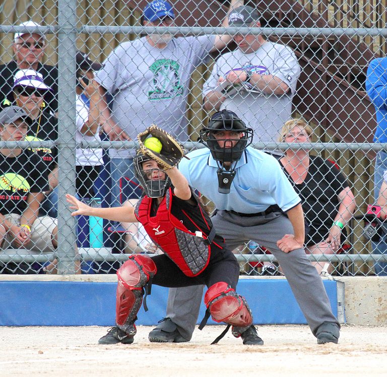 pipestonestar's tweet image. Dutchmen finish as Class A state runners-up 
ow.ly/o8kz30kuYXq #PipestoneCounty #Edgerton