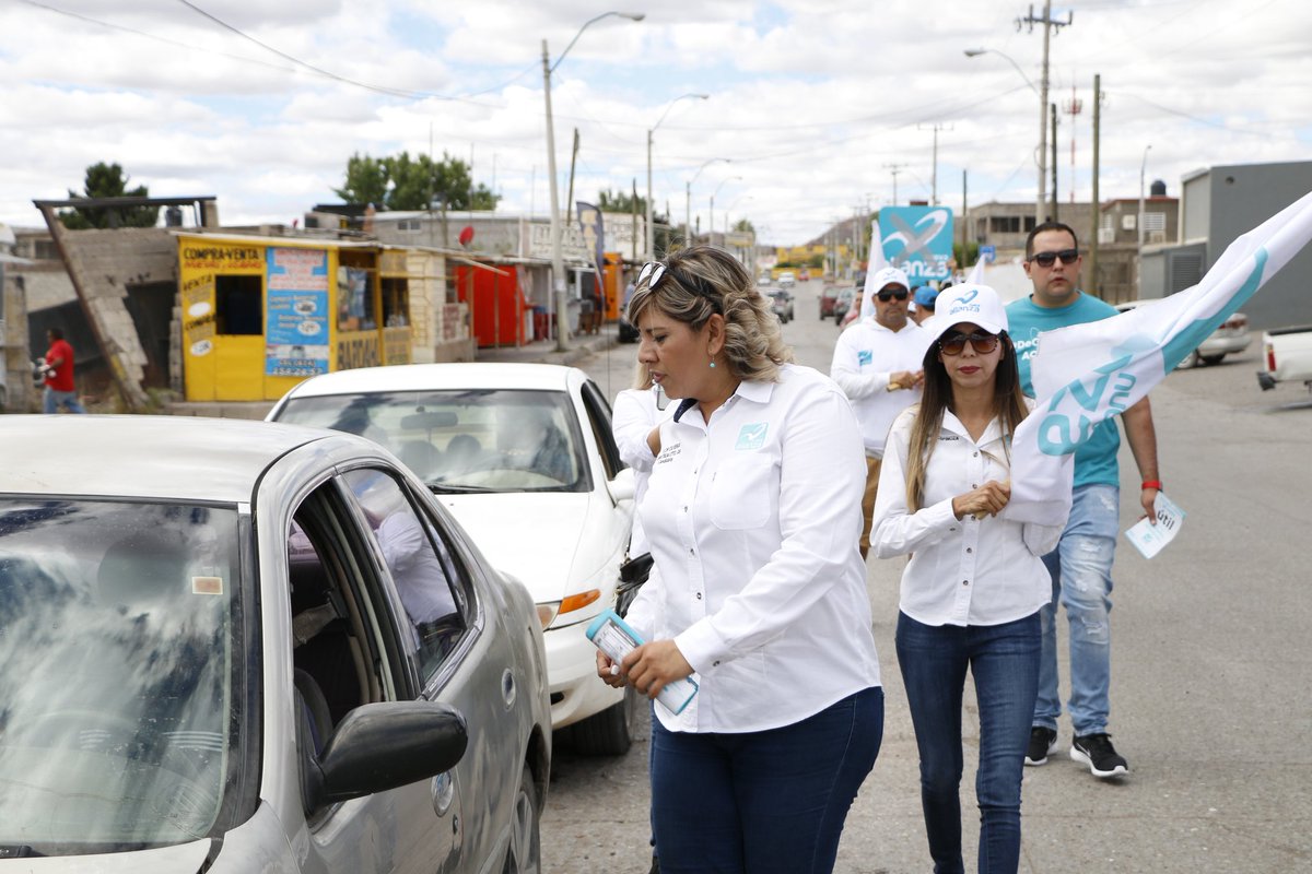 NAChihc8's tweet photo. Es un partido que garantiza, protege y defiende los derechos de las mujeres trabajadoras. #VotoUtilEsNuevaAlianza #ParaSalvarAMexico https://t.co/p2psmHXkNU