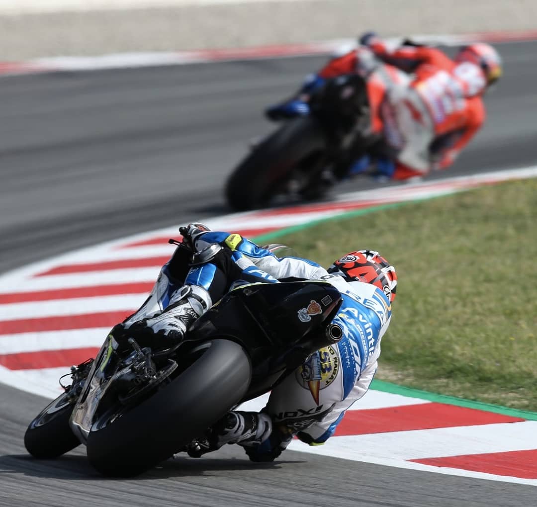 A la estela de los más rápidos! Mañana, gas a fondo! ✊🔥
Following <a href="/lorenzo99/">Jorge Lorenzo</a> and <a href="/AndreaDovizioso/">Andrea Dovizioso</a>! Ready for tomorrow!
#ForzaDucati
#CatalanGP
<a href="/motogp/">MotoGP™🏁</a>
@realeavintia
@araieu
<a href="/IxonCom/">IXON</a>
<a href="/alpinestars/">alpinestars</a>