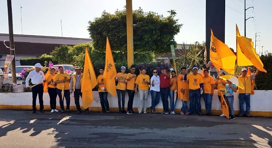 NvaIzq's tweet photo. ¡Sinaloa listos para arrancar la Jornada Nacional #PRDalFrente !
El PRD es la verdadera izquierda de México, esa que siempre lucha por tus derechos y libertades, tus causas son nuestro motivo de transformación nacional. 
#VotaPRD 🔆 https://t.co/XNiiFizJKQ