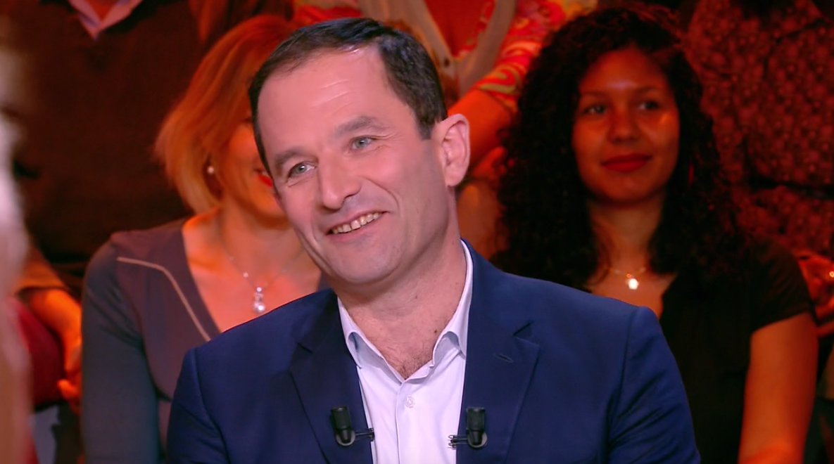 reporters_canal's tweet photo. Pour cette dernière émission de la saison, @benoithamon est l'invité de #lacaseenplus ! https://t.co/ZEg3aGMbMk