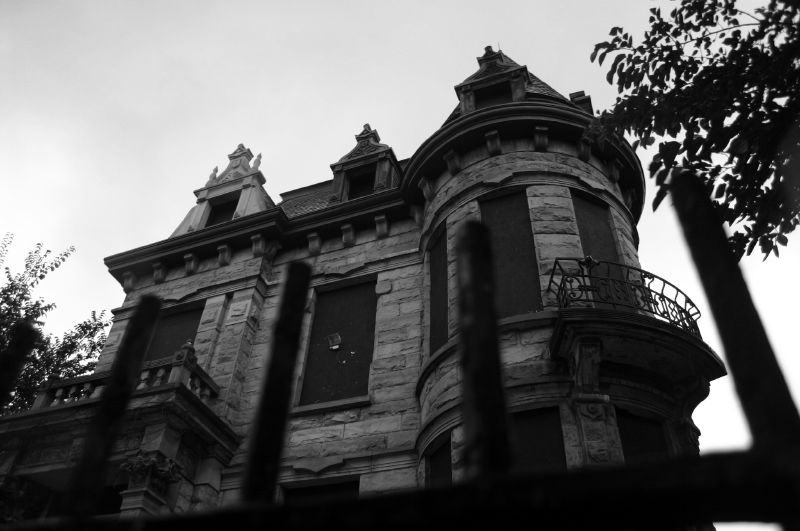 24 of the most haunted places in Cleveland (and beyond)  photos.clevescene.com/26-real-haunte…