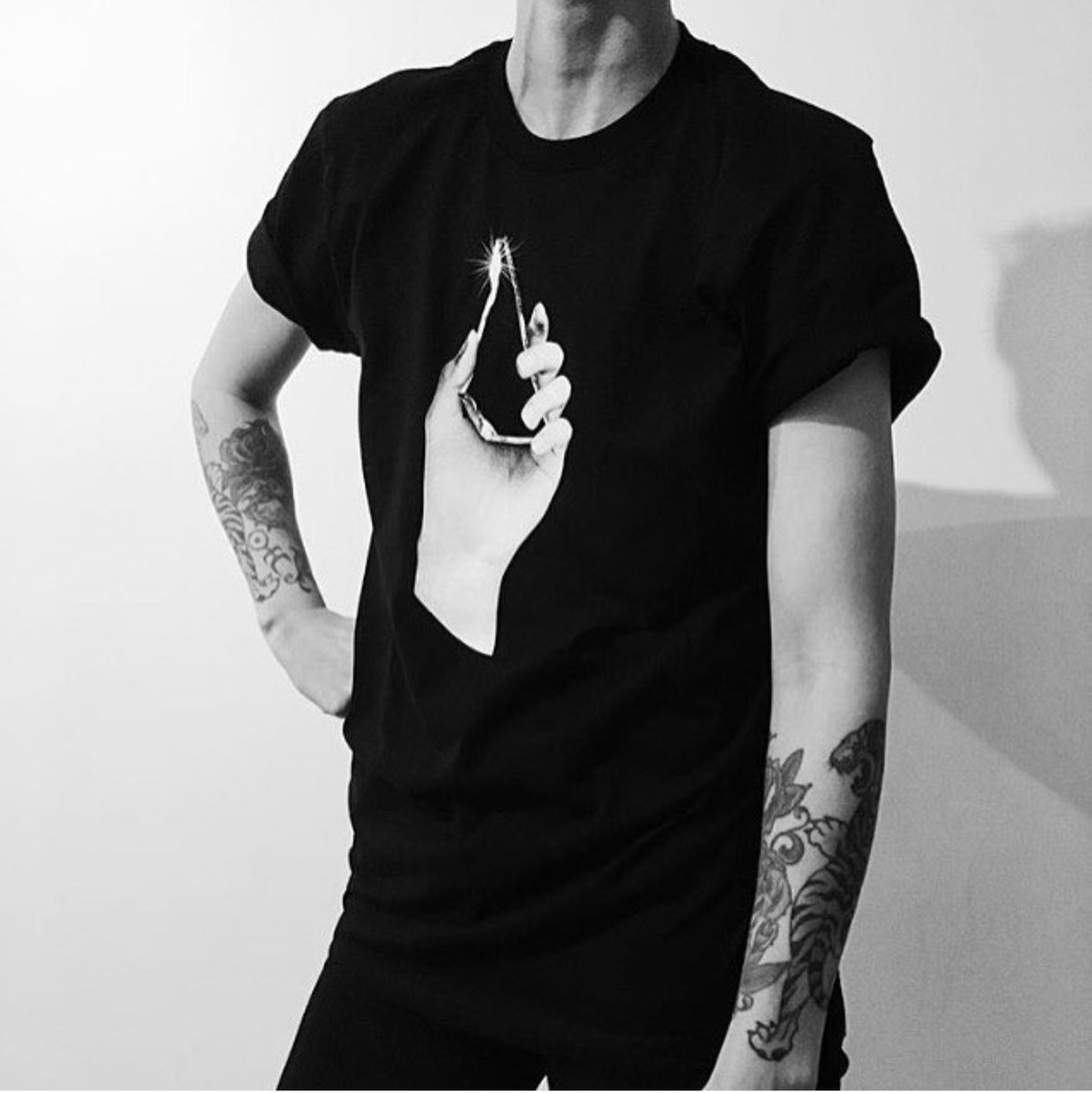 SWSmusic's tweet image. Fresh shipment alert! Tonight @RickshawTheatre get this sought-after t-shirt designed by @shannonhemmett and a copy of our new EP #Curses for 20 loonies! Advance show tix only $10 &amp;gt;&amp;gt;&amp;gt; eventbrite.com/e/sex-with-str…