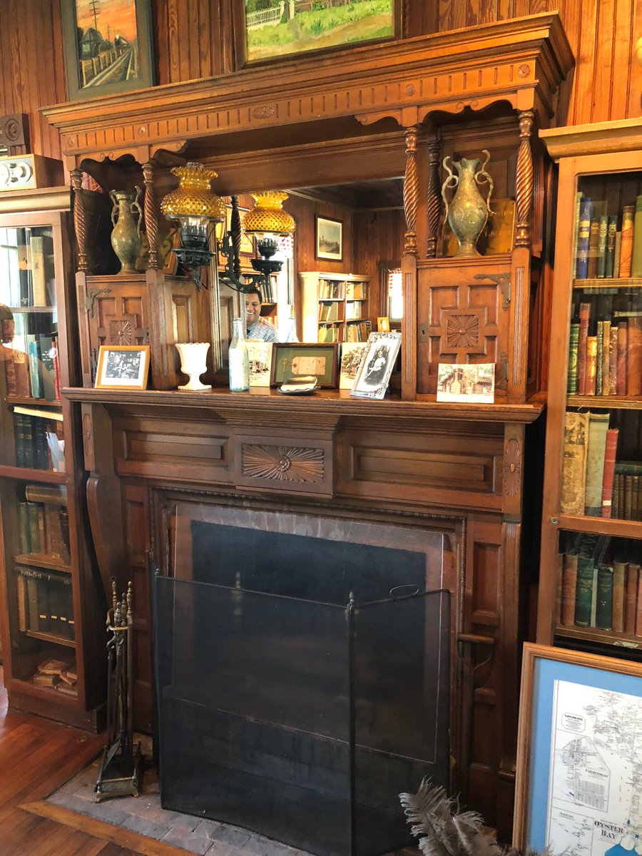 GloriaSchramm1's tweet photo. ⁦@GoBeyondPodcast⁩  the 1896 old Massapequa Delancy Jones-library inside. Step into a place of old tales of long ago and far away! https://t.co/U0GYsd55U5