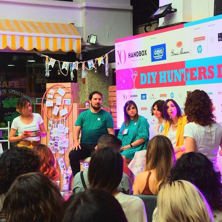 Y por fin, por fin llegó el día y ya estamos en el @diyhuntersday. Una fecha señalada para cualquier diyer! Aquí está nuestra participación de este año, nerviosos pero contentos de poder compartir este momento con <a href="/nairamkitty/">Marian</a> <a href="/colmenacraft/">Colmena Craft</a> y @aurea_iama… ift.tt/1WOgfju