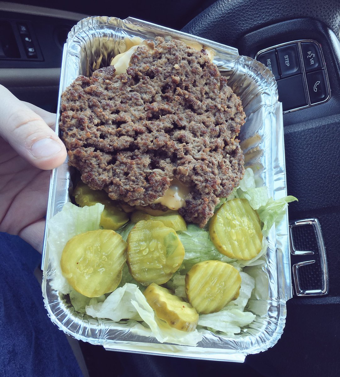 JesusLovingKeto's tweet photo. Last night I was on the go and had NO TIME to cook! So we went to five guys! Bacon Cheeseburger with extra lettuce, extra pickles, and I put some mustard on it too. #Yummy #ketodiet #ketolife #fiveguys #ketogenicdiet #weightlossjourney #70poundslost https://t.co/NzgzuKjTd7
