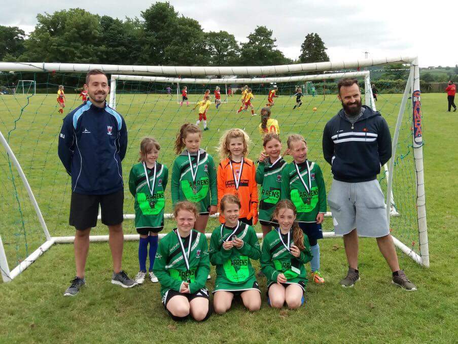 Great day at our festival for these @FAWTrust sponsored hub girls too #girlsfooty #onejohnstown  ⚽