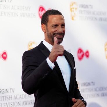 FerdyFan's tweet photo. @rioferdy5 wot do u rekon @RobbieSavage8?? who betta - fabrigas or borat? 😂😂😂 #bantz #yakshemas https://t.co/3PRRO9yYgG