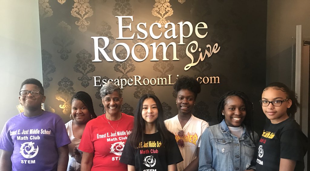 PDLadyConsults's tweet image. Fun times with @eejust_ms #MATHClub! #MathisFun❤️#STEM #EEJustScholars #WeEscaped! Thank you @_jubo5352 🤸🏽‍♂️@EscapeRoomLive @Eejustptsa @pgcps @PGCPSMSHSMath