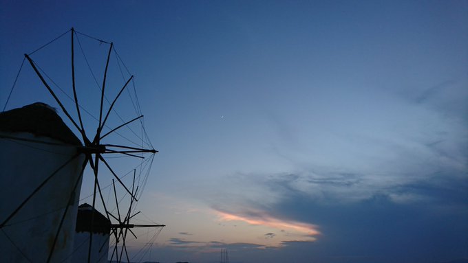 太陽の方角に雲でてしまったな
まぁこれはこれでよしとするか 