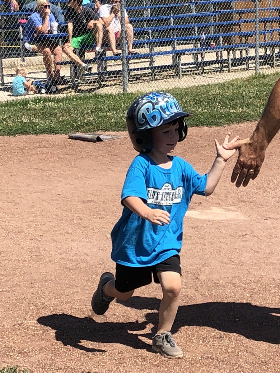JulieJo85944538's tweet photo. I had a great time watching some kids from last years morning session play T- ball against the afternoon session. Lots of alumni there too.#MCEloves https://t.co/02agWRAB2P