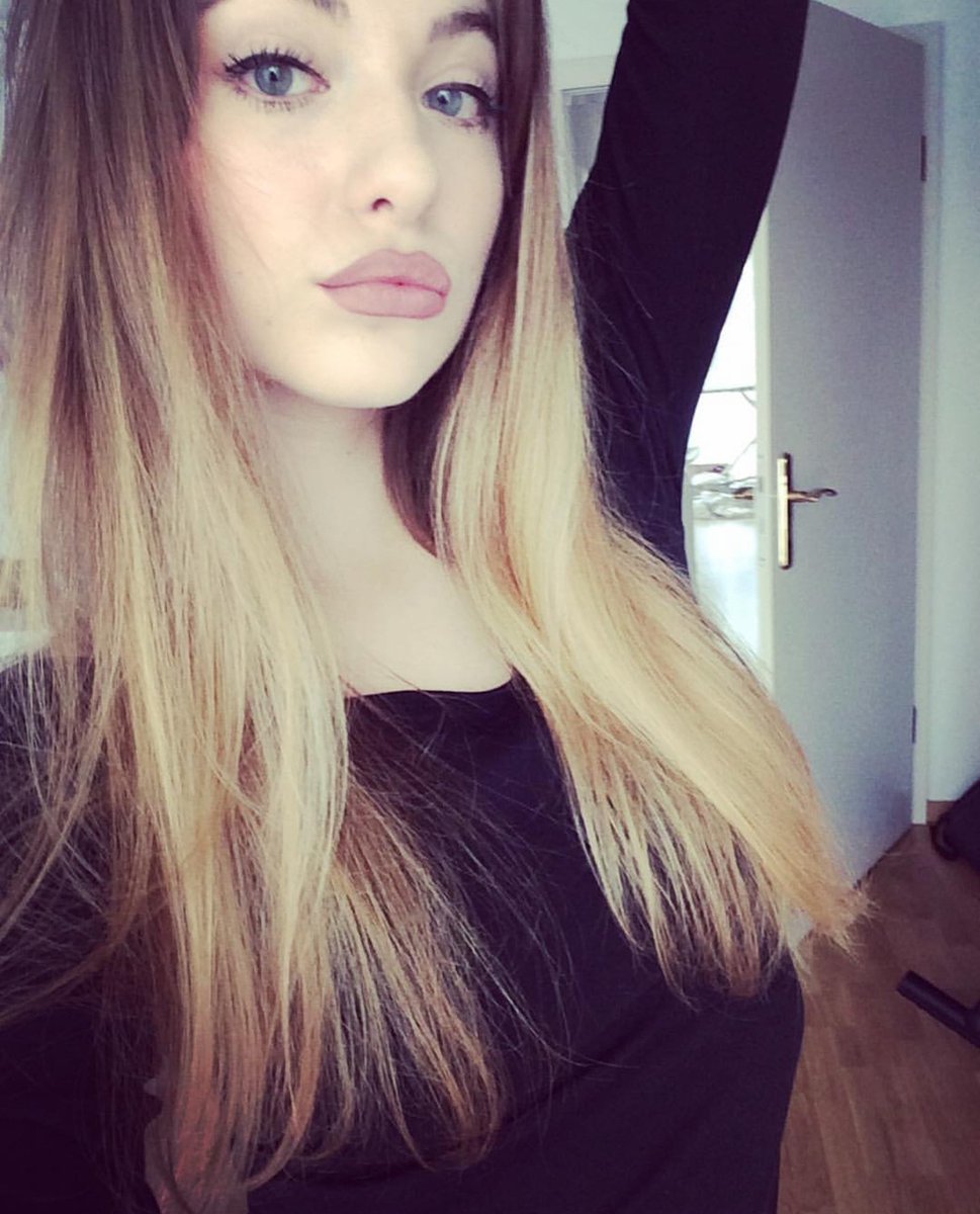 Heyy boys my name is Sarah💖
DM me I'm horny😙