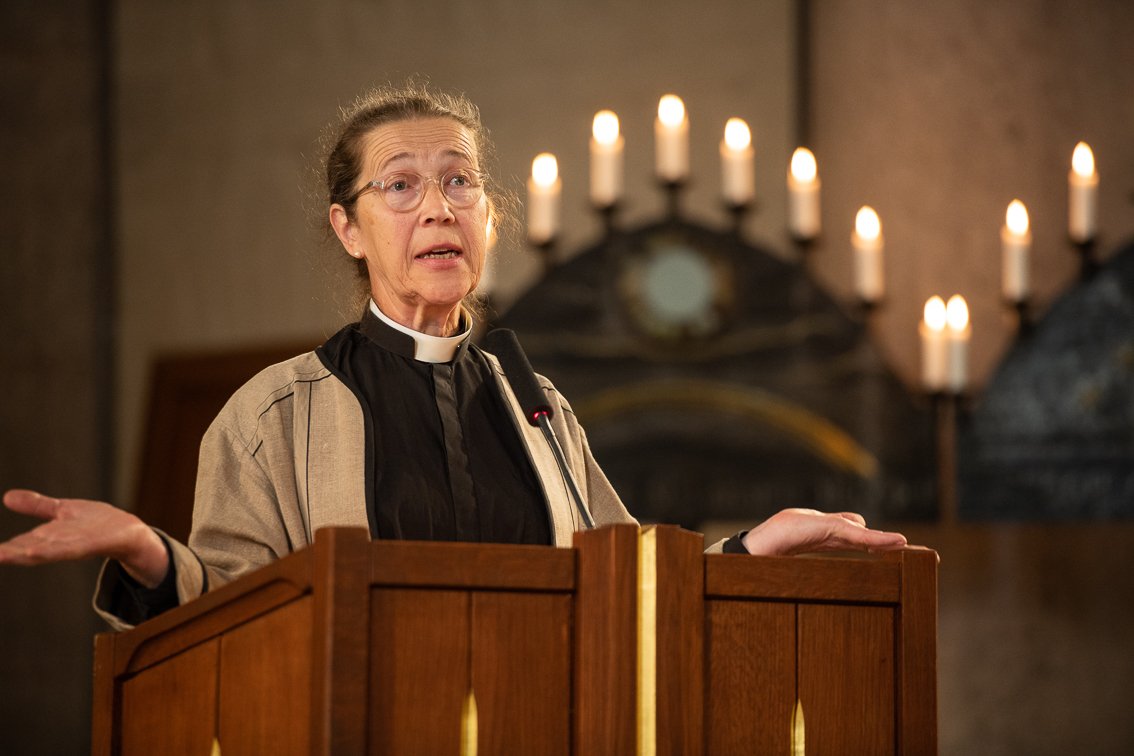 Forsvarshogsk's tweet image. Stort grattis till de studerande på Högre Stabsofficersutbildningen (HSU 16-18) som tog examen i torsdags.

Nu kan de befordras till överstelöjtnant/kommendörkapten och ta större ansvar för Försvarsmaktens utveckling.