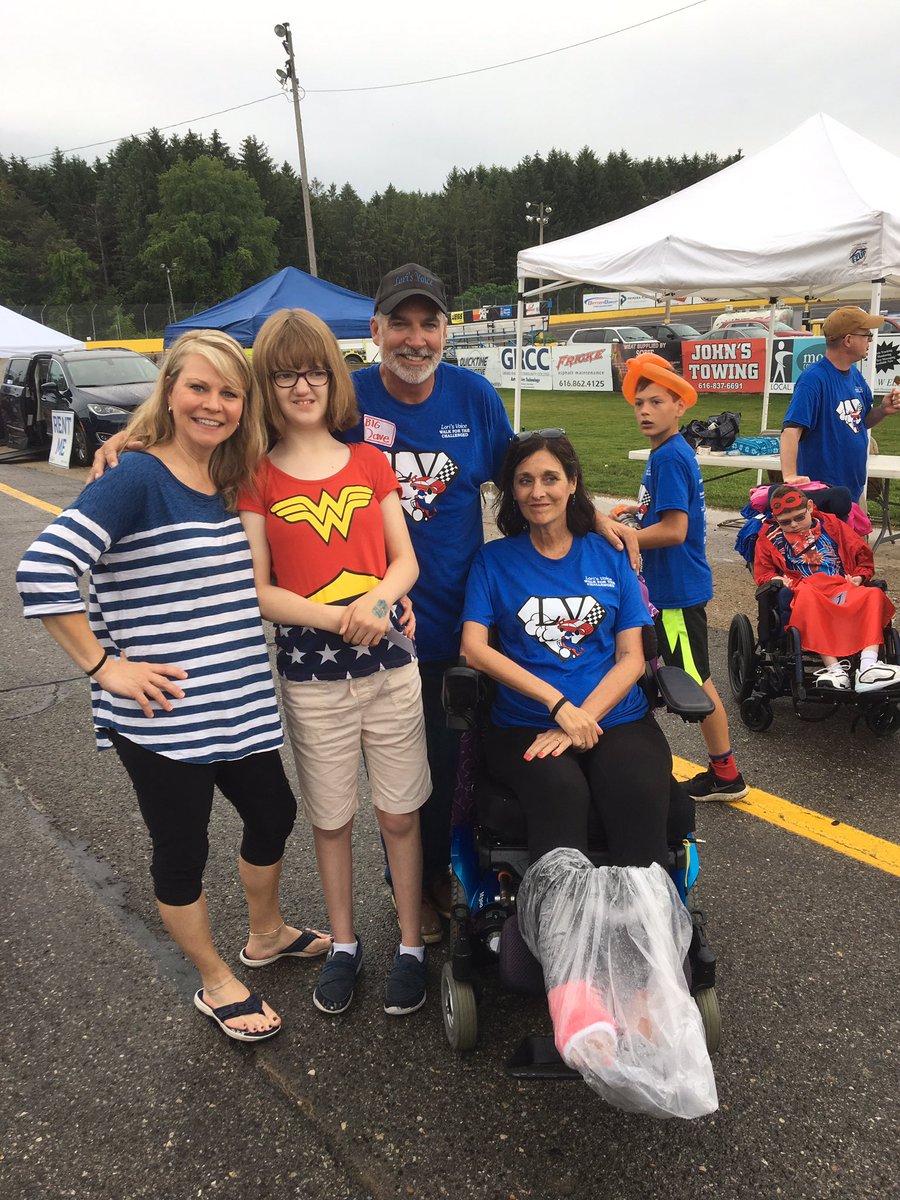 kimstjames's tweet photo. Lori's Voice Walk for the Challenged was a success!!  #raincantstopus https://t.co/7QQGsgBUb1
