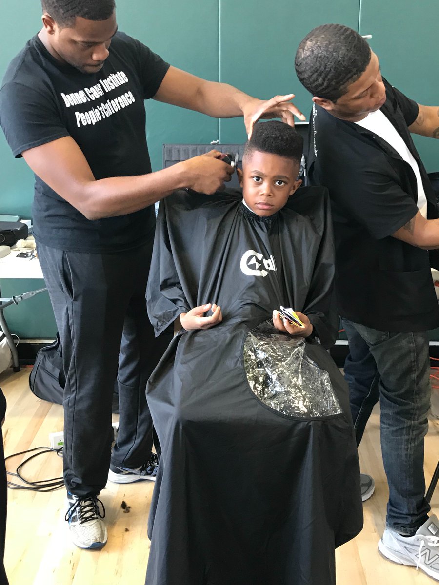 CRSnowden52's tweet image. Join us @ Kenilworth Rec til 5pm! We have FREE haircuts, moon bounce, skate mobile, @BackyardBand performing, FREE #nativedad t-shirts, food and lots of family fun til 5pm! #DCDads