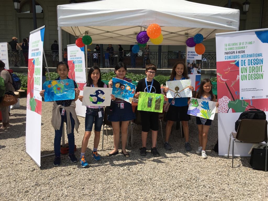 UNGeneva's tweet photo. 🖍🖍🖍 We had kids #standup4humanrights today at the @UNHumanRights Office’s Open Day! Children from Geneva English School participated in a workshop with 🇪🇸 artist Cristobal Gabarrón &amp; produced artwork for the #kids4humanrights contest. Info: https://t.co/40C2SxIL94 https://t.co/Lzy2lZRMVu