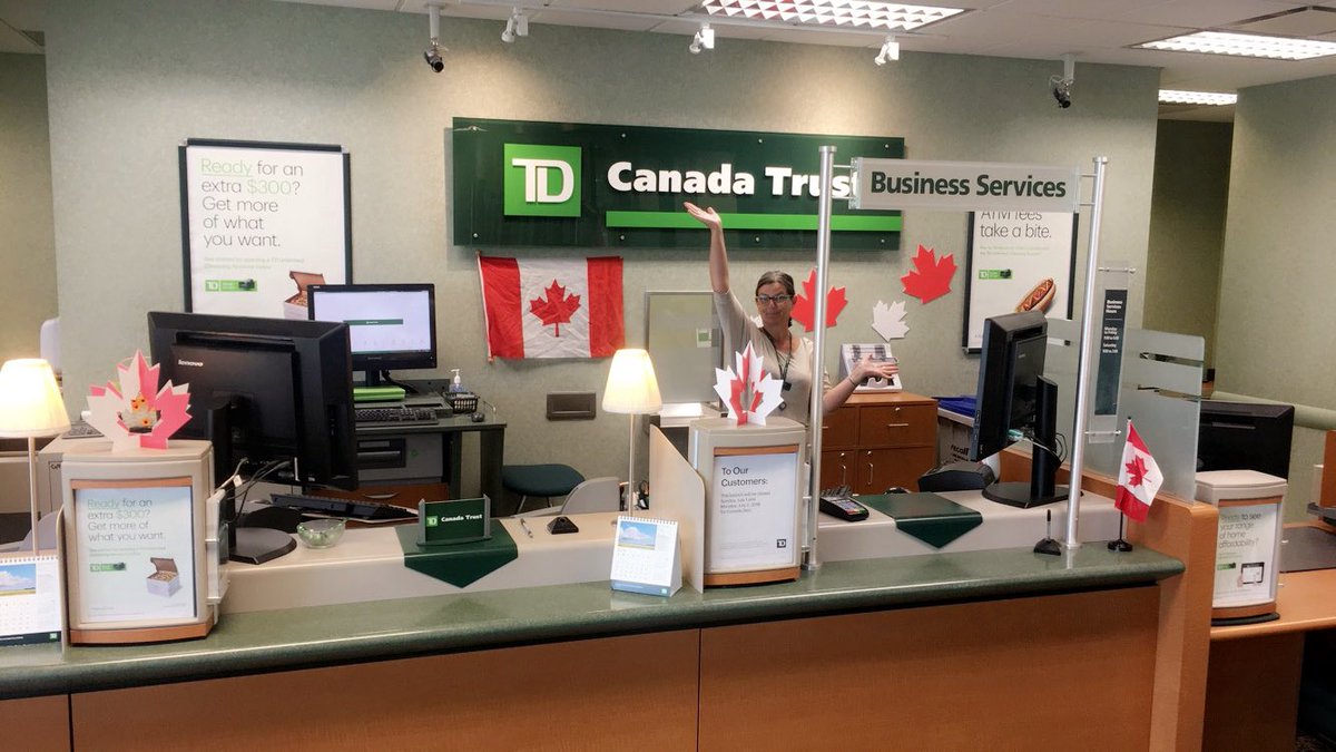 NatalieBouch94's tweet photo. Canada Day celebrations here at Branch 3553 in Beamsville 💚 #proudtobecanadian ❤️ @MissCanadaPlus @CobyHawkins_TD https://t.co/7LHwJL3FT0