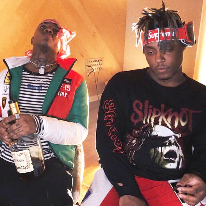 LyricaLemonade's tweet photo. ski wrld https://t.co/O19x8Gb1GA