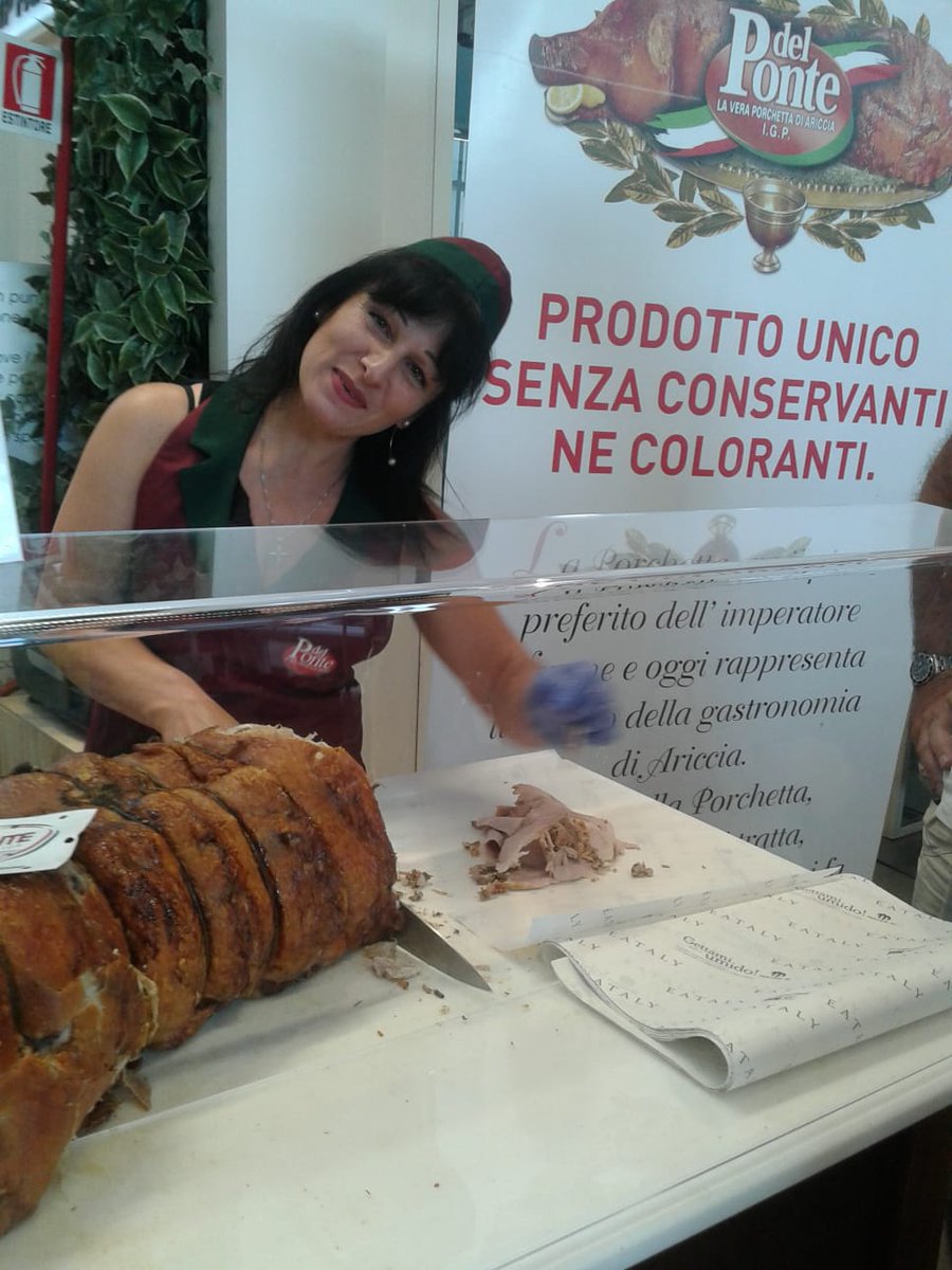 DelPonte17's tweet photo. Il nostro stand a Eataly in occasione del suo quinto compleanno.
Tanti auguri Eataly 🎉🍾🎂 con #DPfood #Ariccia #Roma #Porchettadiaricciaigp @EatalyIT @eatalyroma
Buona Porchetta a tutti 😋...passate a trovarci...#gusto #madeinitaly https://t.co/Bxj3I0S6i1