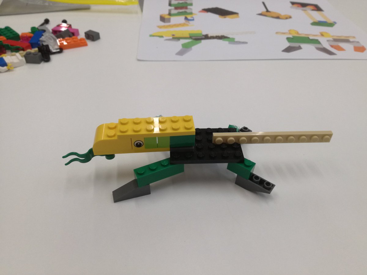joangandiaoltra's tweet photo. Con los talleres en #innovafol de @CefireFP_EAE construir aprendizaje con #legoseriousplay junto @titodelafuente sorprendentes las posibilidades https://t.co/9woyzY9v3k