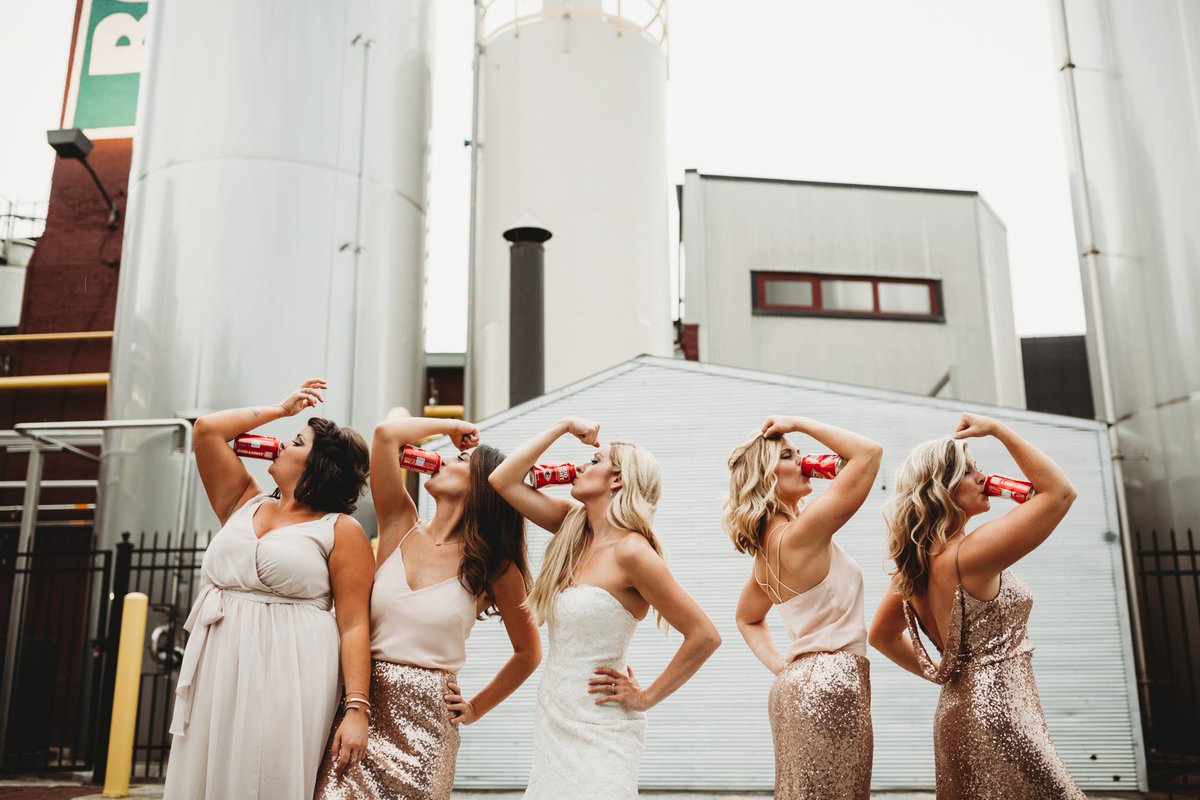 CasablancaBrida's tweet photo. Crack open a cold one with your best BUDS! #PunsForDays | Dress: #Style2254 | Photography: @feliciathephotog | #CasablancaBridal #CasablancaBride #CelebrateForever https://t.co/BtIwrTCQZX