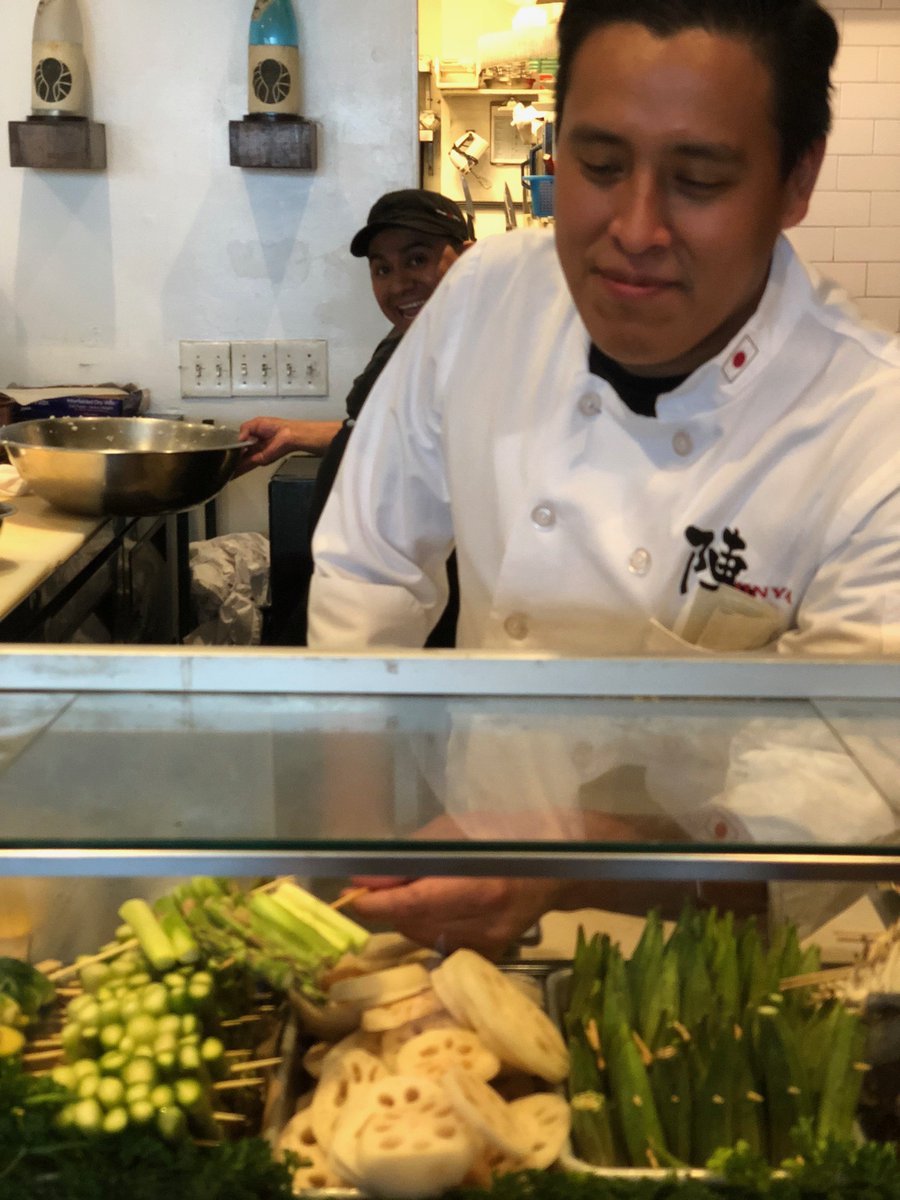 How good does freshly grilled vegetable robatayaki sound right about now?! Head over to #RobataJINYA and satisfy your craving. 😋