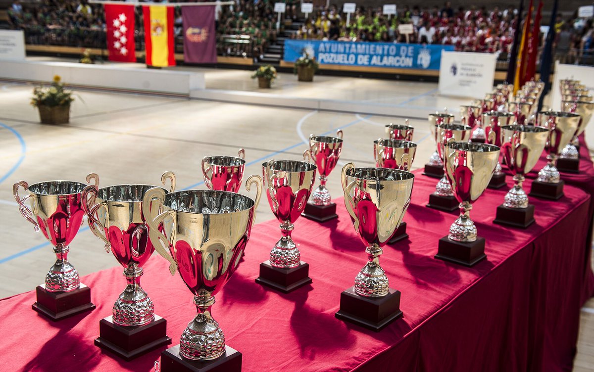 Hoy he podido disfrutar de la gala de clausura de los Juegos Deportivos Municipales. Los niños han sido los verdaderos protagonistas, viendo reconocido su esfuerzo durante todo el año en las diferentes disciplinas deportivas  ¡Enhorabuena a todos los participantes!