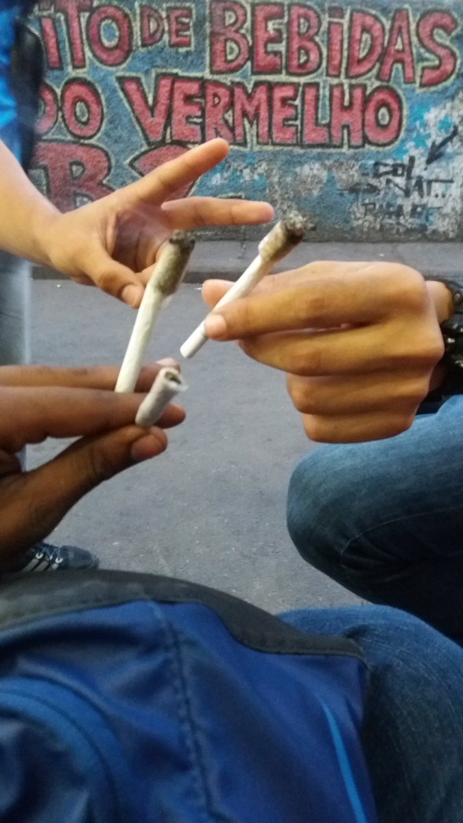PedroBruck2's tweet photo. Vou dar um rolé tacando fogo no balão 🍁🎈.
Pelos acesso da #BTwo 😉 https://t.co/F7wneBaJbQ
