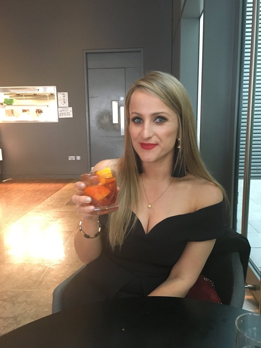 TweetsByDrJ's tweet photo. Delicious cocktails and dinner @thegibsonhotel before @fotc with the beautiful @JustineKingxx https://t.co/CjtO7nV5Am