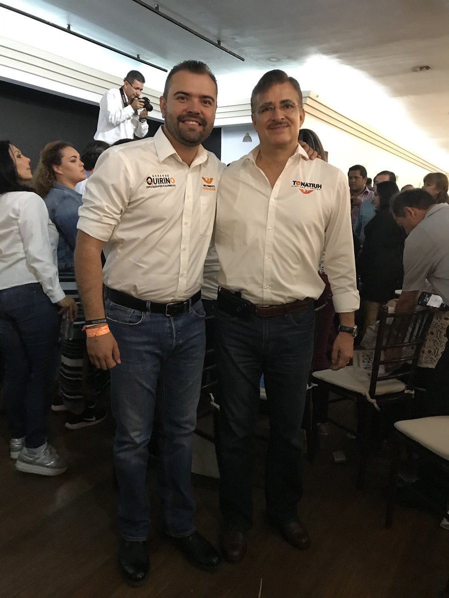 GerardoQuirinoV's tweet photo. Junto a los maestros de #Jalisco trabajaremos por un ejemplo de modelo educativo para #Mexico.
@EnriqueAlfaroR @tonatiuhbp https://t.co/16iARrtUqB