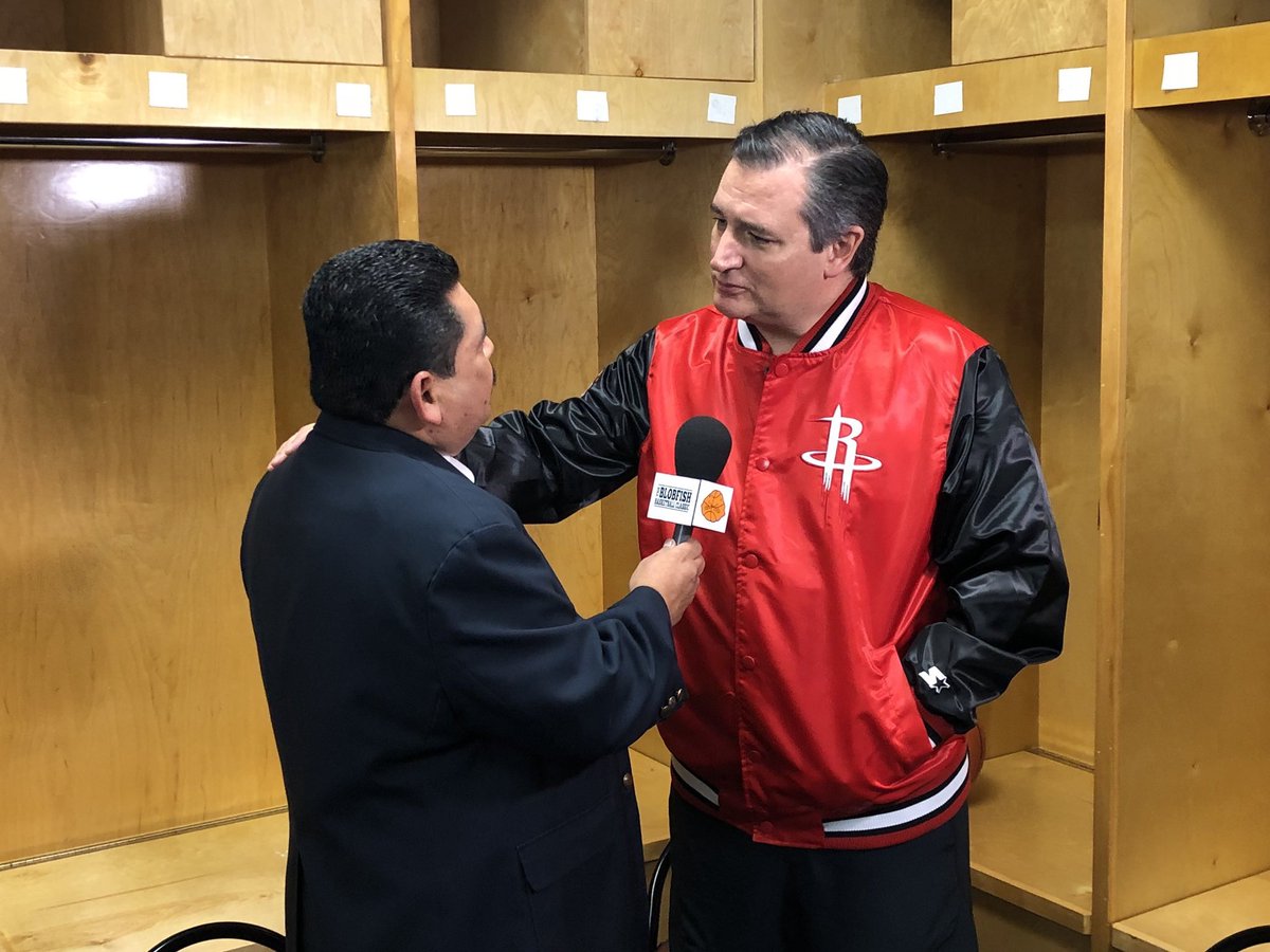 abc13houston's tweet photo. Sen. @tedcruz is rocking @HoustonRockets red and did a pregame interview with @IAMGUILLERMO before the #KimmelvsCruz game. The Senator will talk to @CourtneyABC13 after the game. You can see that interview at 10pm on #ABC13 https://t.co/s26wVr9Lcc