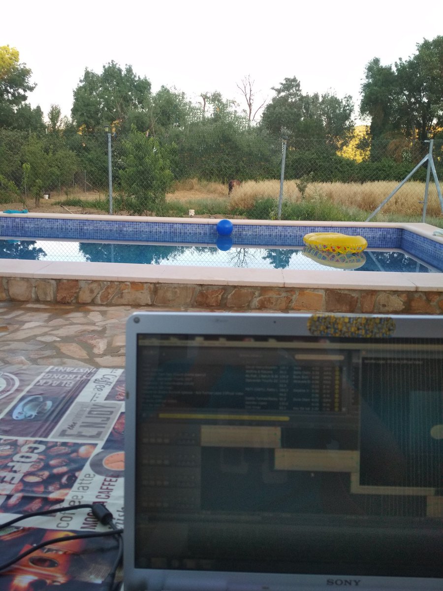 PPastor10's tweet photo. Creando, innovando, preparando nuevas sesiones después de una semana cargando las pilas 🔋💪🔥🚲 @PDMlucena (no me puedo quejar del paisaje)😂😉 https://t.co/CyVGZHhXbW