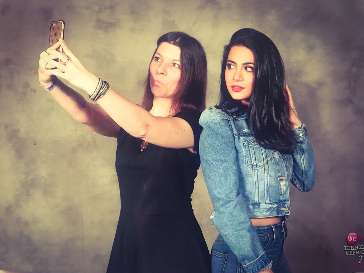 agnesp_4's tweet image. My photo ♥️♥️ #EmeraudeToubia #IzzyLightwood #IsabelleLightwood #Shadowhunters #SaveShadohwunters #THOS2