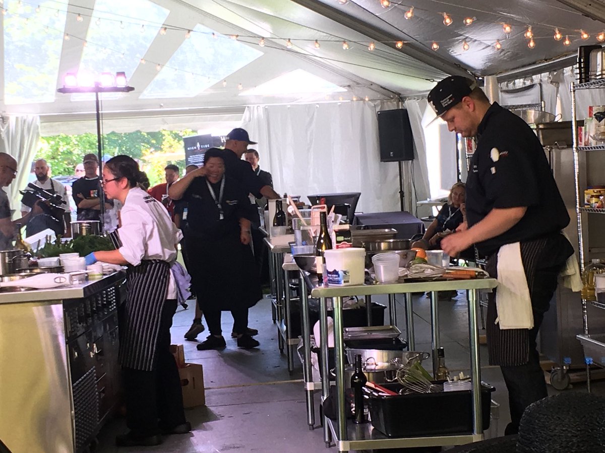 Competition heating up, but my boy Chef Jade staying calm and in control