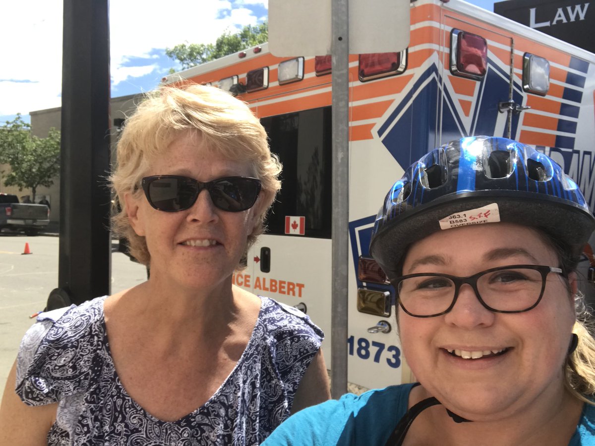 SKNorthABI's tweet photo. Thank you @ParkAmbulance & @SaskHealth #HealthPromotion for partnering with us to #BuildSafeBikers @PADowntown #StreetFair today. #HelmetsSaveLives #bikesafety #BrainInjuryPrevention @SKPrevention1 https://t.co/yMUKjW8j4M