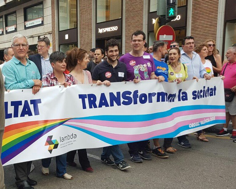 podempensionist's tweet photo. #ValènciaOrgullosa de la diversitat. Juntes #TRANSformemElFutur #OrgullVLC2018 https://t.co/jGoL8zdv7j
