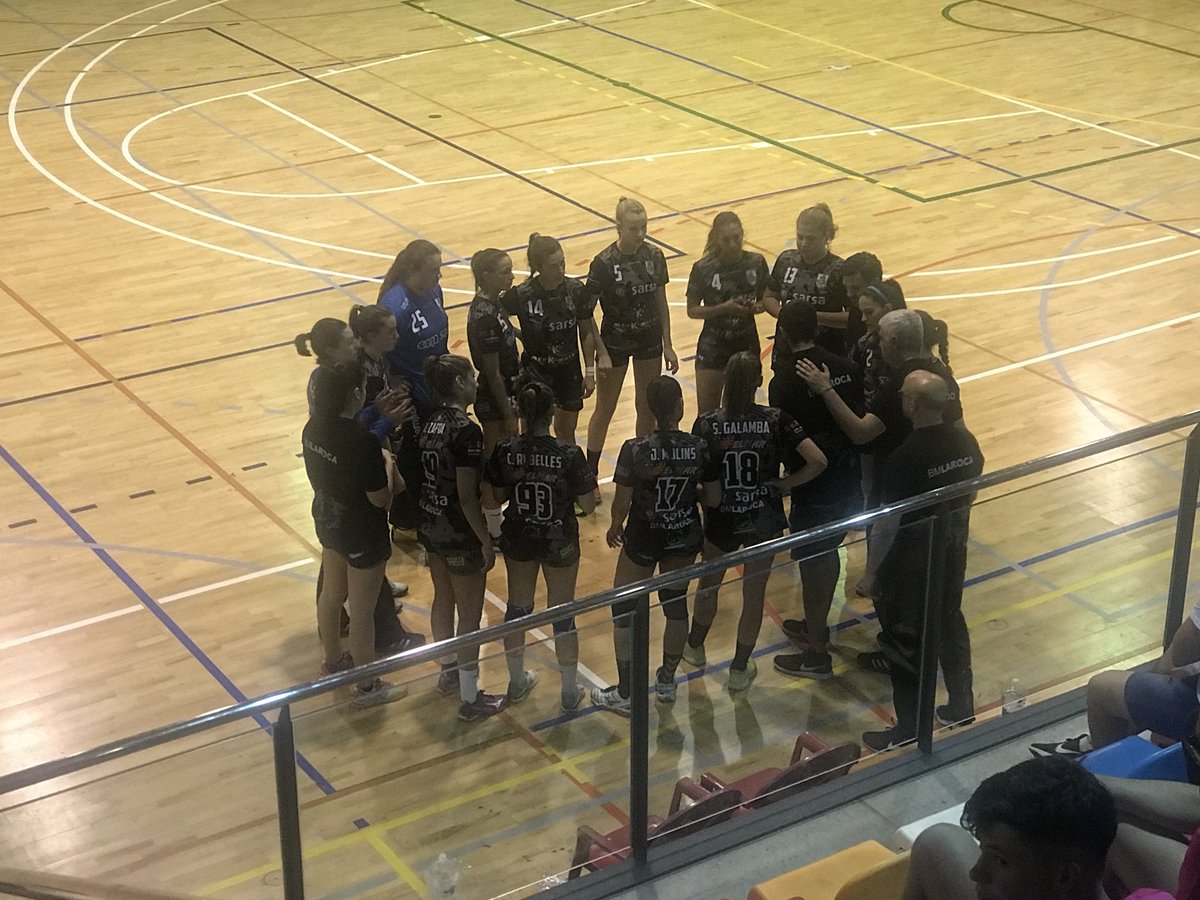 FedCatHandbol's tweet photo. #CopaHandCat 🏆 | Semifinal Copa Catalana Sènior Femenina
👉 @bmlaroca vs @chsjd
➡ Semifinal
🏟 Barberà del Vallès
📺 https://t.co/AgJCmmjDKJ https://t.co/wB8b6gvcJ4
