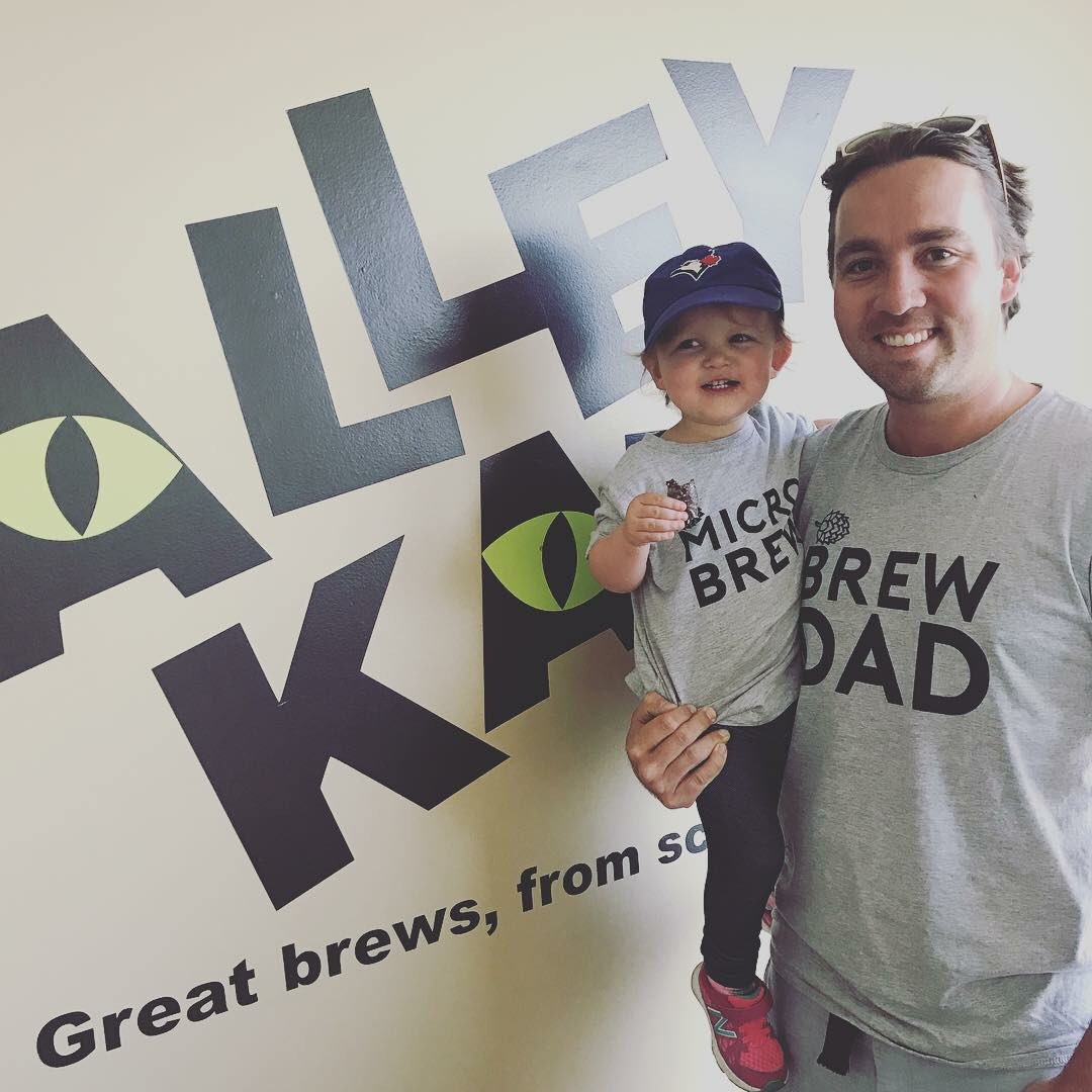 alley_kat_beer's tweet photo. We think dads are pretty special... especially our Brew Dads because they make the best Micro Brews around ๐๐ How cute is this little nugget?!
#fathersday #microbrew #brewdad https://t.co/izz7ED4M6c