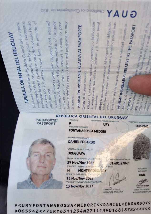 Поможем RT -ом найти болельщика, друзья! Daniel Edgardo Fontanarosso Medori <a href="/Uruguay/">Selección Uruguaya</a> fans, lost the passport today in taxi. Please call +7-800-775-76-88. #fanshotline24