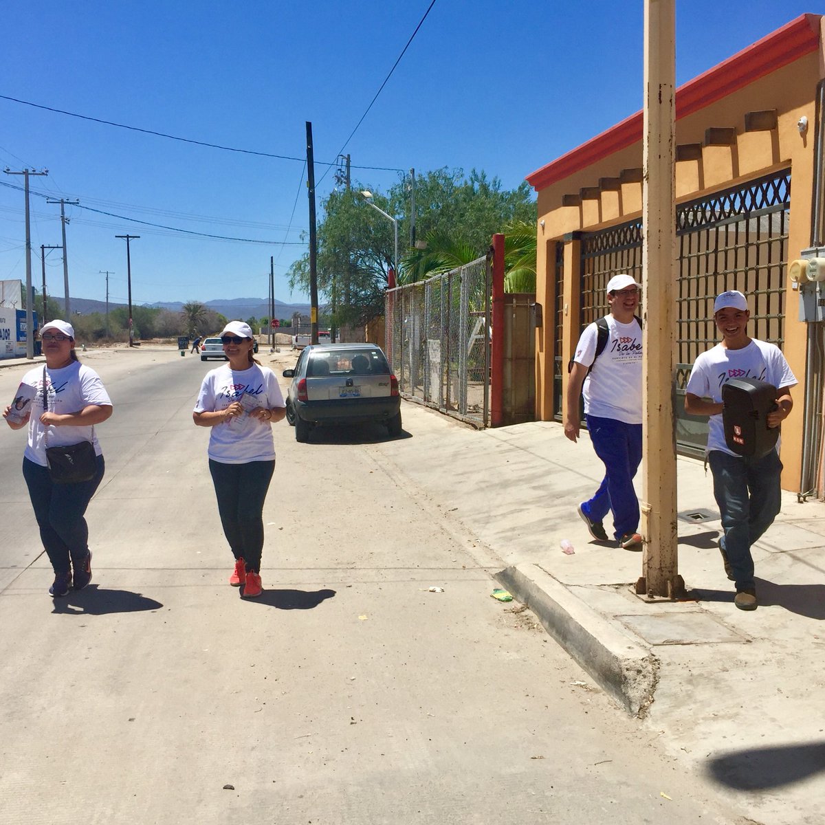 isabeldlp2018's tweet photo. La perseverancia y las ganas de llevar nuestras propuestas a los vecinos de la Colonia Santa María nos hacen seguir avanzando. ¡Gracias Equipo de Oro! #juntospodremoslograrlo #1erodejulio #distrito01federal #BCS https://t.co/R3r560Ixox