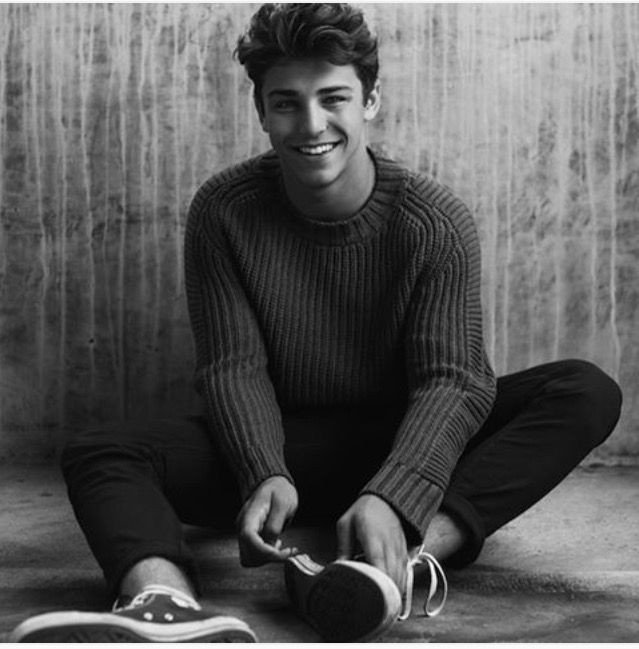 AdaptableHunter's tweet image. "I ᴀʟᴍᴏꜱᴛ ғᴏʀɢᴏᴛ ᴛʜᴀᴛ ꜱᴏᴍᴇ ʙʟᴀᴅᴇꜱ ᴀʀᴇɴ'ᴛ ᴜꜱᴇᴅ ғᴏʀ ᴋɪʟʟɪɴɢ ᴘᴇᴏᴘʟᴇ."

&amp;gt; Cᴏʟʟᴇɢᴇ Sᴛᴜᴅᴇɴᴛ | Aꜱꜱᴀꜱꜱɪɴ
&amp;gt; Oʀɪɢɪɴᴀʟ Cʜᴀʀᴀᴄᴛᴇʀ
&amp;gt; Lɪᴛᴇʀᴀᴛᴇ ᴀɴᴅ ᴅᴇꜱᴄʀɪᴘᴛɪᴠᴇ 
&amp;gt; Mᴜʟᴛɪꜱʜɪᴘ ᴀɴᴅ Mᴜʟᴛɪᴠᴇʀꜱᴇ 
&amp;gt; Mᴀᴛᴜʀᴇ Cᴏɴᴛᴇɴᴛ