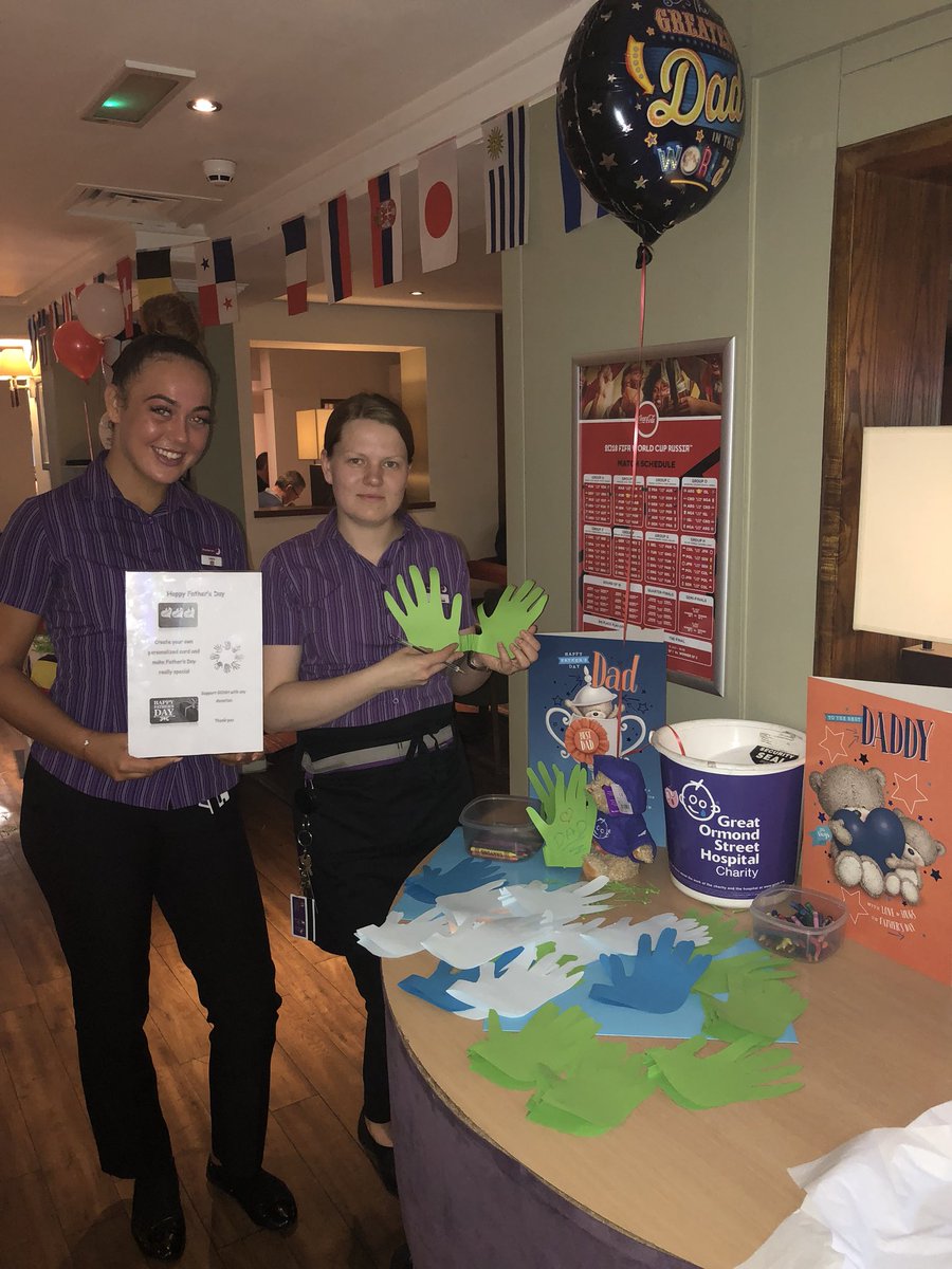 PI GatwickA23 is ready for Father’s Day for tomorrow☺️Making some special cards for all the Dads☺️ #AirXperts #PIWOW  <a href="/SDEBDD/">simon ewins</a> <a href="/gary_villiers/">Gary De Villiers</a> <a href="/LauraEvans81/">Laura EvansWrobleski</a> <a href="/LAhMostloved/">LAhMostloved</a> <a href="/RobiDudas/">Robert</a> <a href="/Ella_sanders_/">Ella Sanders</a> <a href="/placemadebyyou/">A Place Made By You</a>