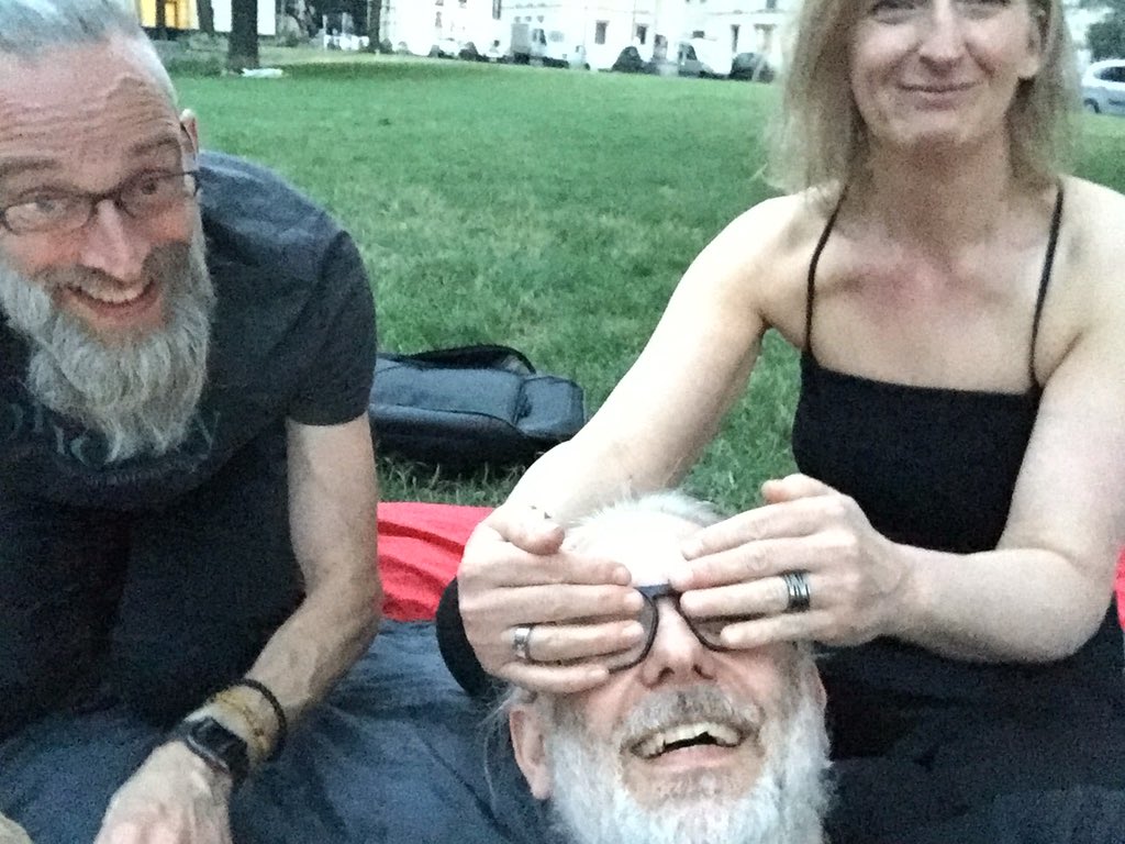 Beim Wrap-Up zu #NKNA18 #priomy18 hatten wir eben schon DIE geile Idee für #NKNA19. Die Leute werden uns die Bude einrennen. Stay tuned!