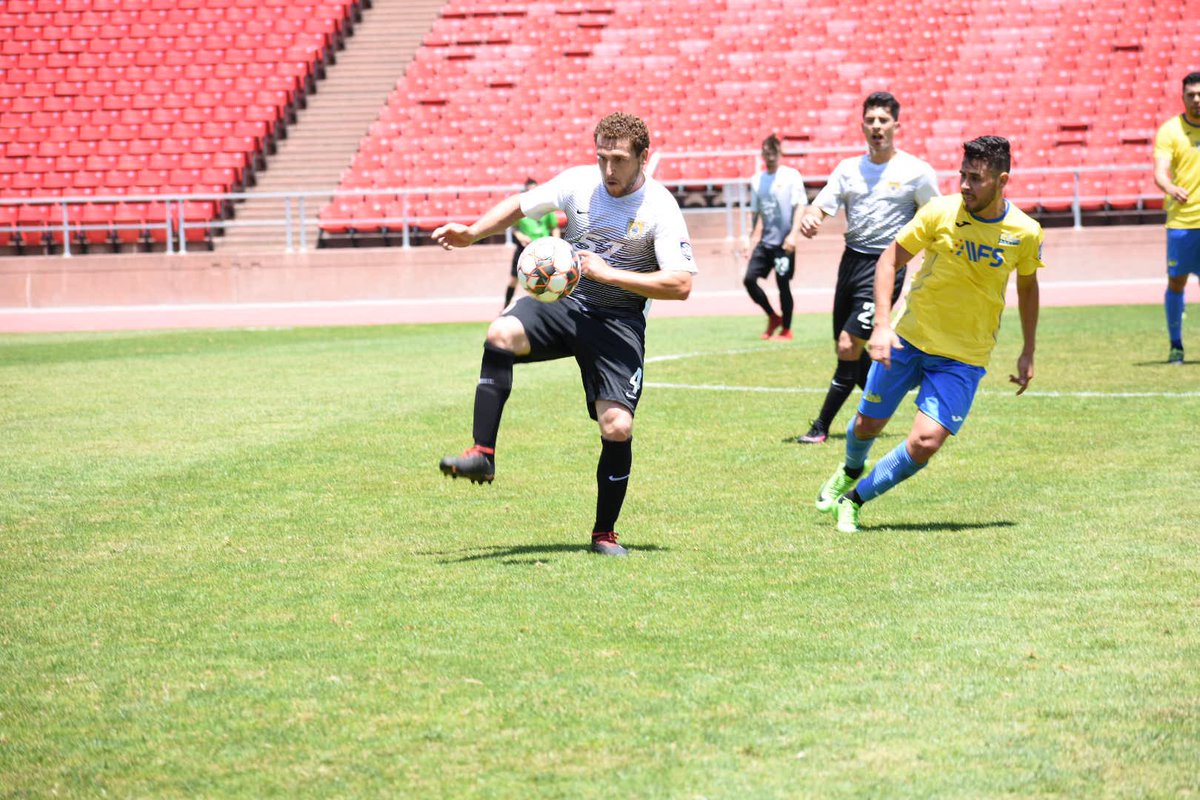AcademicaSC's tweet photo. Some shots from the first half #ASCvELF https://t.co/04uAhfd9EH