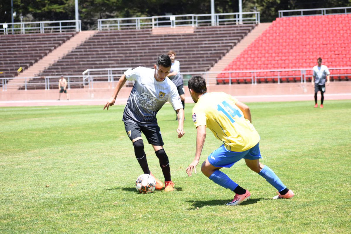 AcademicaSC's tweet photo. Some shots from the first half #ASCvELF https://t.co/04uAhfd9EH