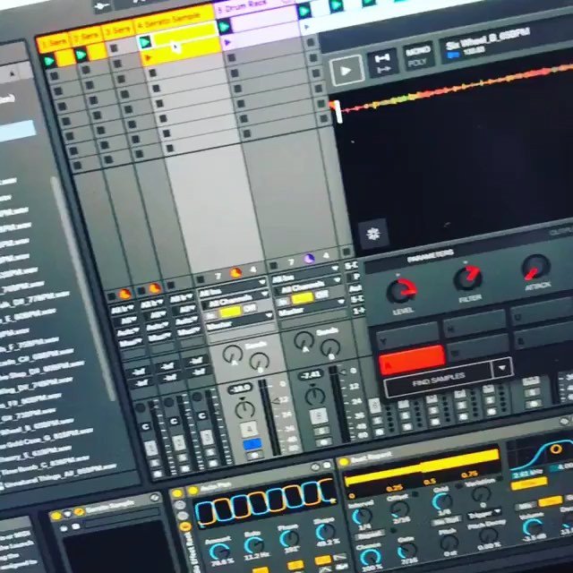 SoundOracle's tweet photo. “Repost from @binaryzodiac - This what happened when u combined samples from #xoloops with #beentrappin2 and #subculture808. You be the…” https://t.co/4ql2Pby1G0 https://t.co/KPIAZfzQ94